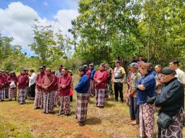 Ziarah Leluhur Lurah Menoleh Sejarah Masa Lalu